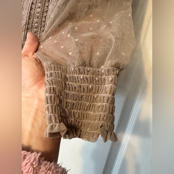 Maurice’s sheer embroidered woman’s long sleeve blouse - Picture 4 of 10